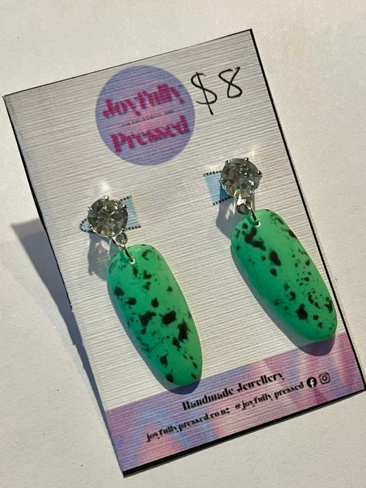 Green/Splotch, Piercing